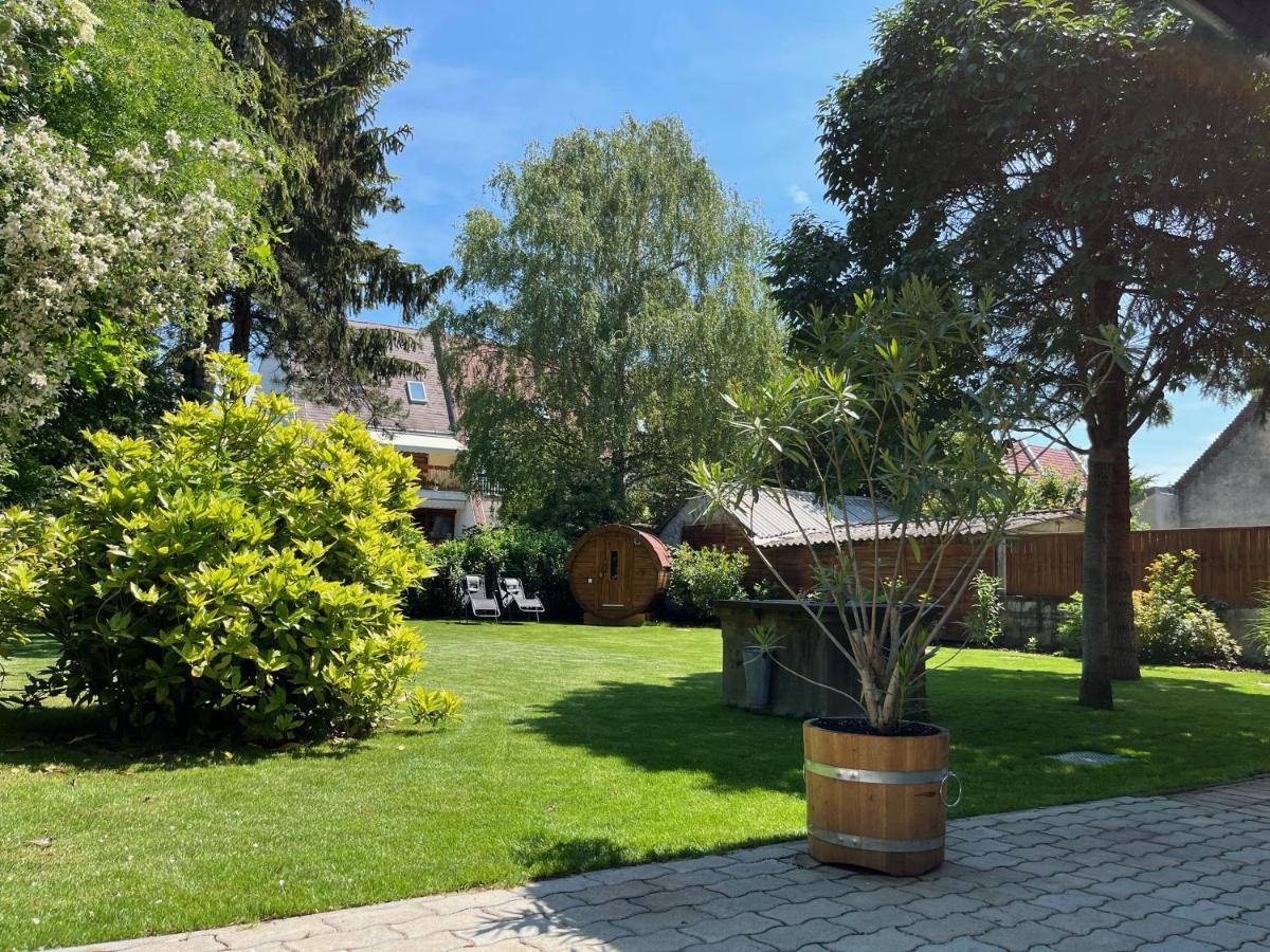 Abigel Vendeghaz Keszthely Villa Exterior photo